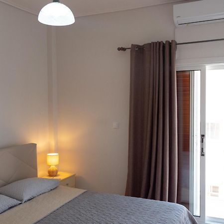 Whitehouse Loutraki Apartment ภายนอก รูปภาพ